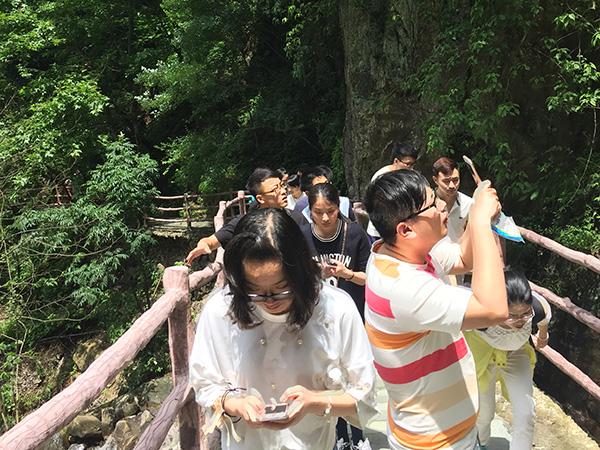 医院团员磐安水下孔景区团建